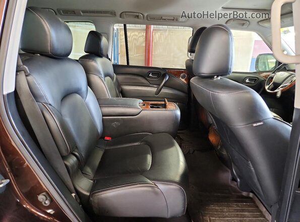 JN8AZ2NE2J9192503 2018 INFINITI QX80 Brown ძრავის განყოფილების ხედი