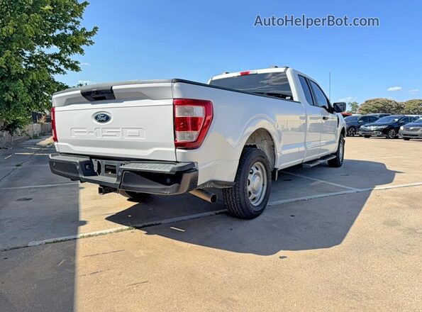 1FTEX1CP8NKD84332 2022 FORD F150 White Widok z przodu