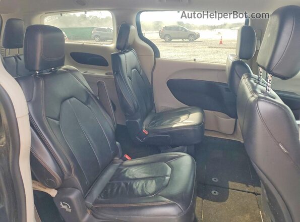 2C4RC1BG3HR506681 2017 CHRYSLER PACIFICA Gray Vista del compartimento del motor