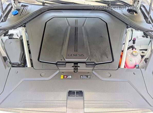 5NMMCET15SH005210 2025 GENESIS G70 White 