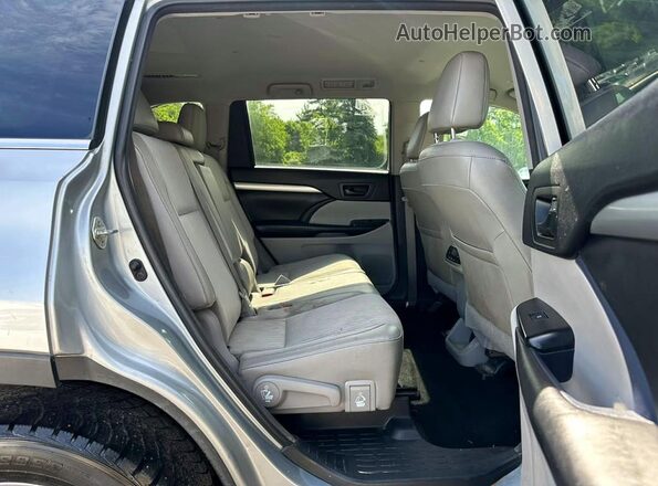5TDBZRFH4JS906070 2018 TOYOTA HIGHLANDER Gray წინა სალონის ხედი