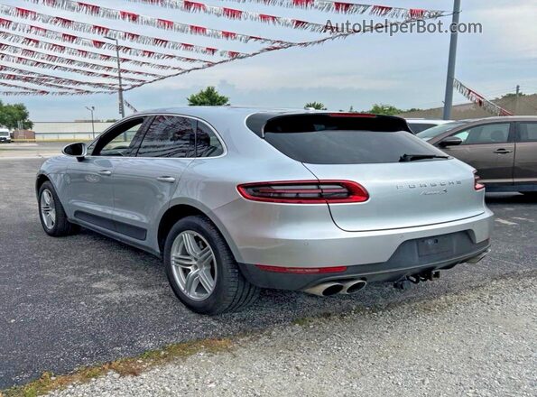 WP1AB2A56HLB10242 2017 PORSCHE MACAN Silver Front right