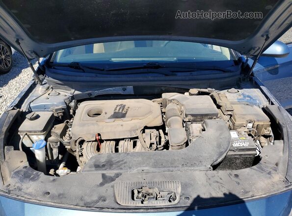 5NPE24AF4HH444796 2017 HYUNDAI SONATA Blue Widok komory silnika
