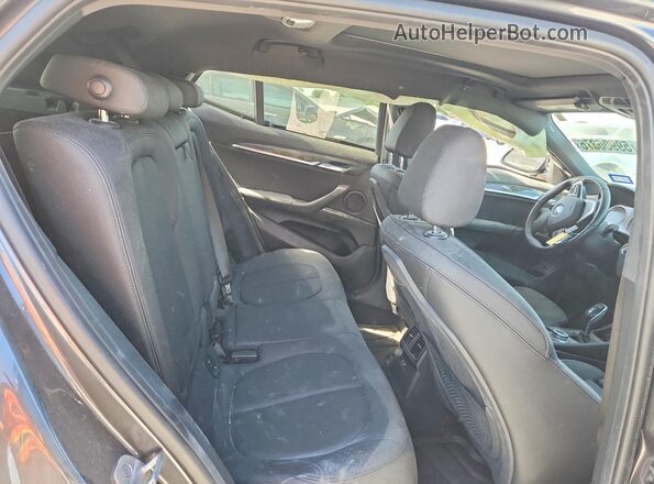 WBXYH9C09M5S59688 2021 BMW X2 Серый Вид задней части салона