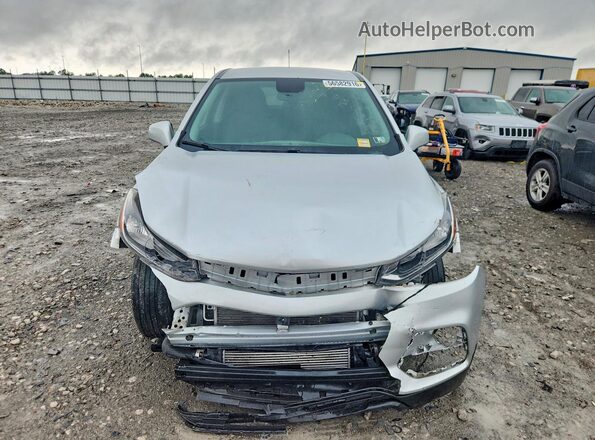 KL7CJNSB6MB350682 2021 CHEVROLET TRAX Silver Widok z przodu
