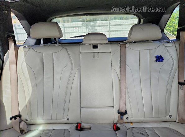 5UXKR2C33H0U24380 2017 BMW X5 Gray Widok wnętrza z tyłu