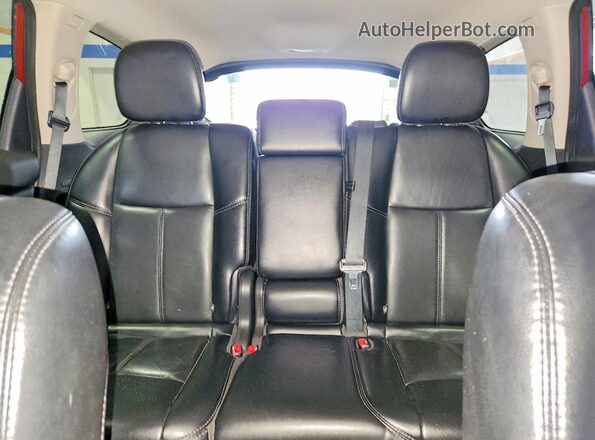 5N1DR2MM8HC688528 2017 NISSAN PATHFINDER Red Rear interior view