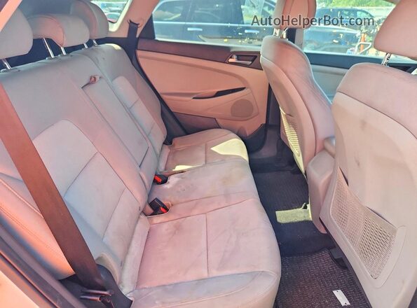KM8J3CA47HU416836 2017 HYUNDAI TUCSON White Engine compartment view