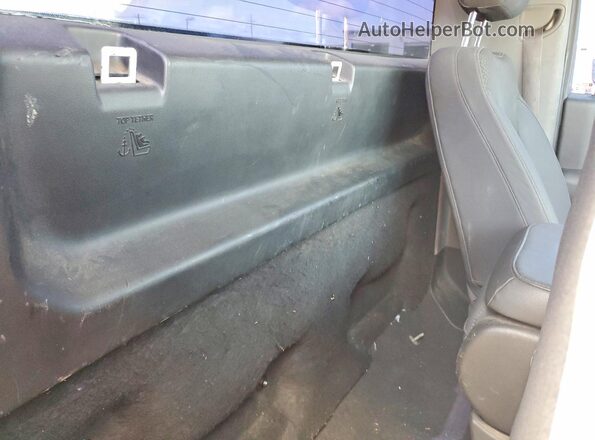 3GCNWAEH8KG292486 2019 CHEVROLET SILVERADO Серебряный Вид задней части салона