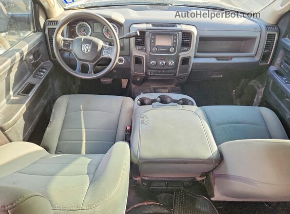 3C6UR5HJ6JG380614 2018 RAM 2500 Gray Вид щитка приладів