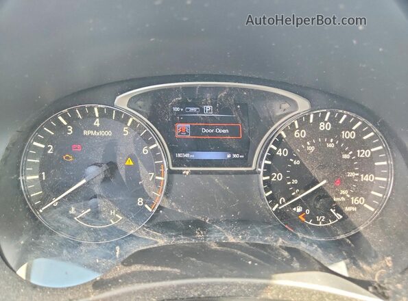 5N1DR2MM5HC659326 2017 NISSAN PATHFINDER Silver Widok tylnych siedzeń