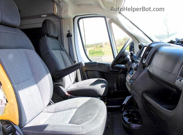 3C6TRVDG1LE124384 2020 RAM PROMASTER White Rear view