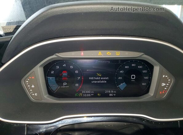 WA1DECF38N1114023 2022 AUDI Q3 Black Widok tylnych siedzeń