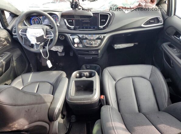 2C4RC1BG0TR187037 2026 CHRYSLER PACIFICA White Вид щитка приладів