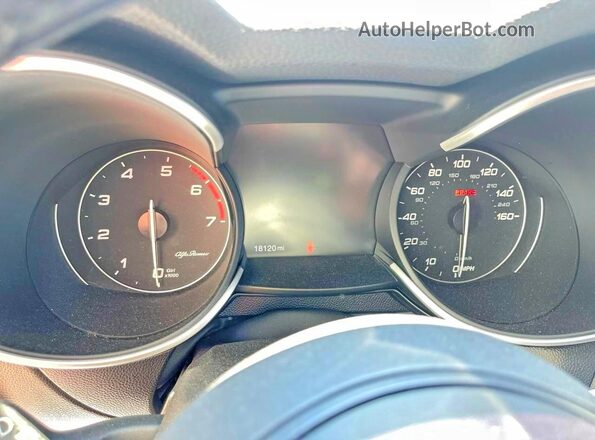 ZASPAJAN5N7D28208 2022 ALFA ROMEO STELVIO White Հետևի նստատեղերի տեսք