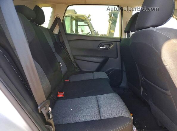 JN8BT3BB1SW155807 2025 NISSAN ROGUE Silver Vista interior trasera