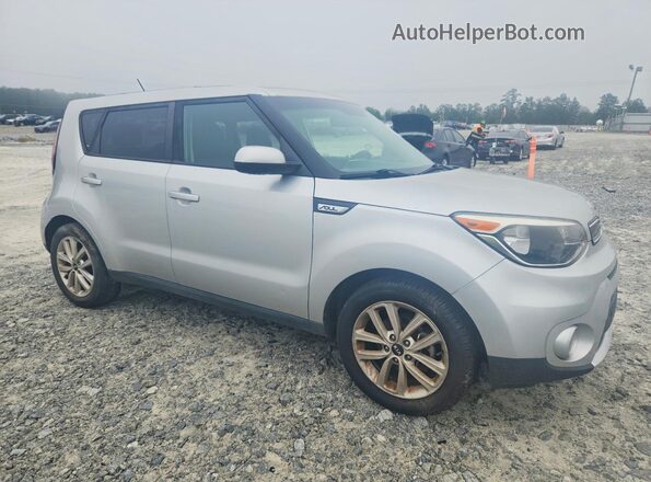 KNDJP3A58J7543200 2018 KIA SOUL Silver Դիմացի տեսք