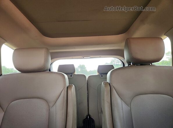 KM8SRDHFXHU220034 2017 HYUNDAI SANTA Red Vista interior trasera