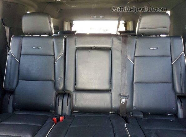 1GYS4PKL4MR208925 2021 CADILLAC ESCALADE White უკანა სალონის ხედი