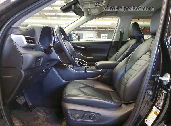 5TDKDRBHXPS022485 2023 TOYOTA HIGHLANDER Black წინა პანელის ხედი