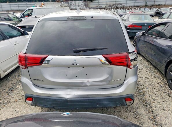 JA4AD2A35JJ004211 2018 MITSUBISHI OUTLANDER Silver Вид салону спереду