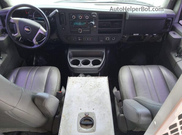 1GCWGAFG2K1366166 2019 CHEVROLET EXPRESS White Instrument cluster view