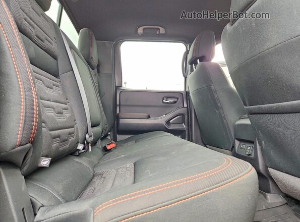 1N6ED1EK4RN632040 2024 NISSAN FRONTIER Black Rear interior view