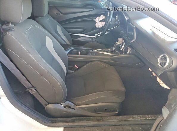 1G1FB1RS2G0132212 2016 CHEVROLET CAMARO White Dashboard view
