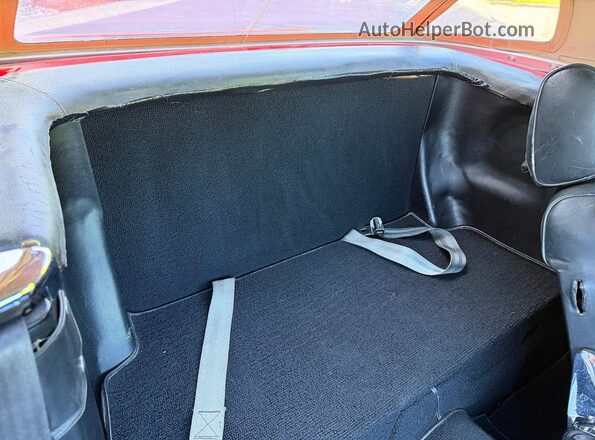 10704412028692 1976 MERCEDES-BENZ 450 Red Widok wnętrza z przodu