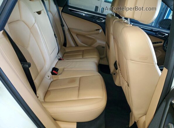 WP1AB2A57HLB13179 2017 PORSCHE MACAN White Vista del compartimento del motor