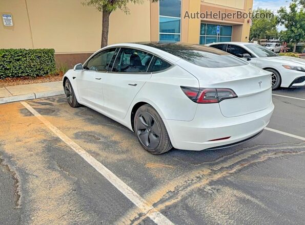 5YJ3E1EA3LF799963 2020 TESLA MODEL 3 White Przód prawy