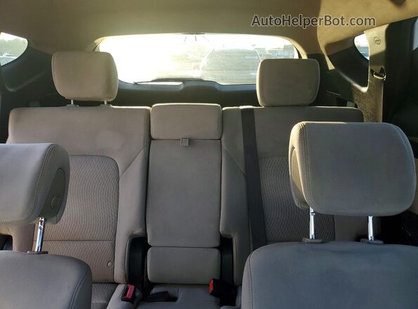 5NMZT3LB7HH033604 2017 HYUNDAI SANTA White უკანა სალონის ხედი