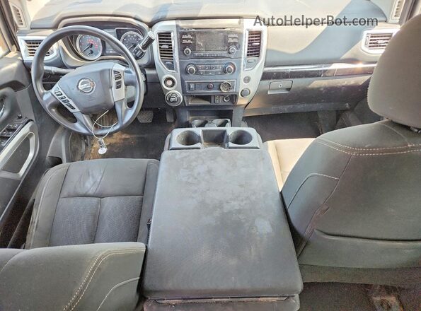 1N6AA1EJ7JN501199 2018 NISSAN TITAN Коричневый Вид щитка приборов
