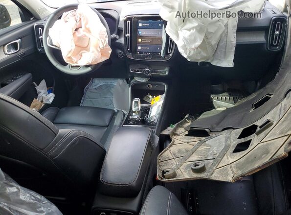 YV4L12UE2S2486066 2025 VOLVO XC40 Black Սարքավորումների վահանակի տեսք