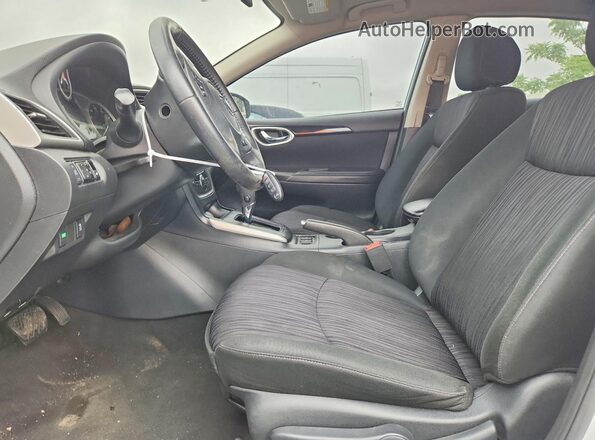 3N1AB7AP2KY317096 2019 NISSAN SENTRA White Dashboard view