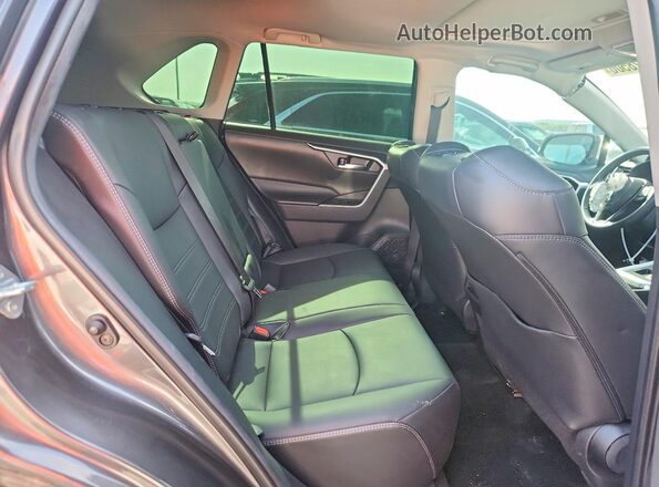 2T3C1RFV1MC102007 2021 TOYOTA RAV4 Gray უკანა სალონის ხედი