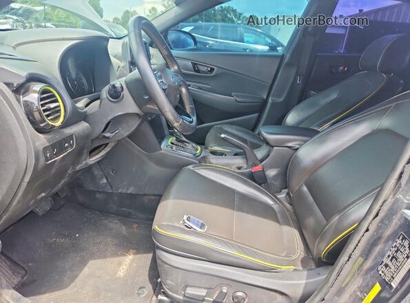 KM8K33A59KU269939 2019 HYUNDAI KONA Charcoal Vista del salpicadero