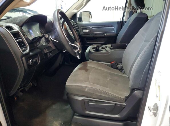 3C6UR5JL2LG156030 2020 RAM 2500 White Dashboard view