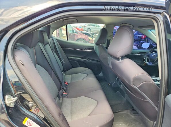 4T1B11HKXJU545985 2018 TOYOTA CAMRY Black Rear interior view