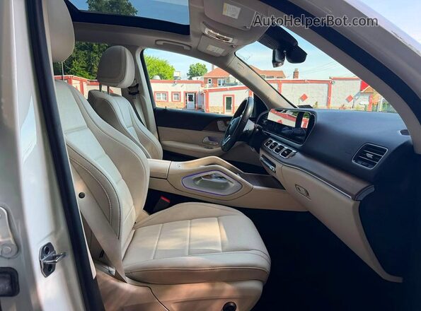 4JGFB4KB5NA694210 2022 MERCEDES-BENZ GLE White Widok wnętrza z tyłu