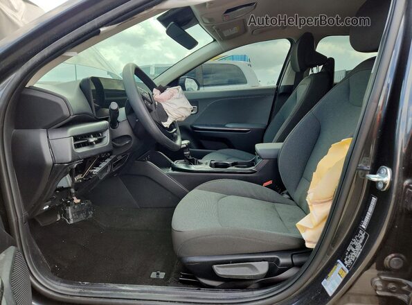 3KPFT4DEXSE102396 2025 KIA K4 Black Vista del salpicadero