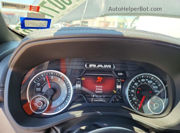 1C6RREJT2RN218645 2024 RAM 1500 Black Հետևի նստատեղերի տեսք