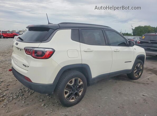 3C4NJDDB6JT451332 2018 JEEP COMPASS White Front right