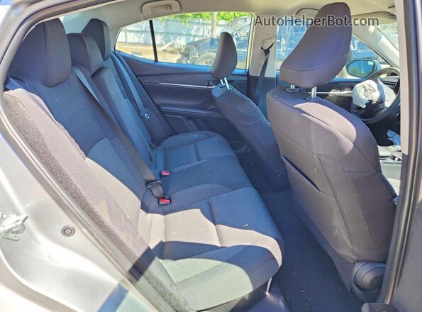 4T1DAACK5TU210104 2026 TOYOTA CAMRY Silver Вид задньої частини салону