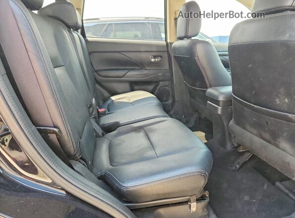 JA4AZ3A32JZ001470 2018 MITSUBISHI OUTLANDER Black Vista del compartimento del motor
