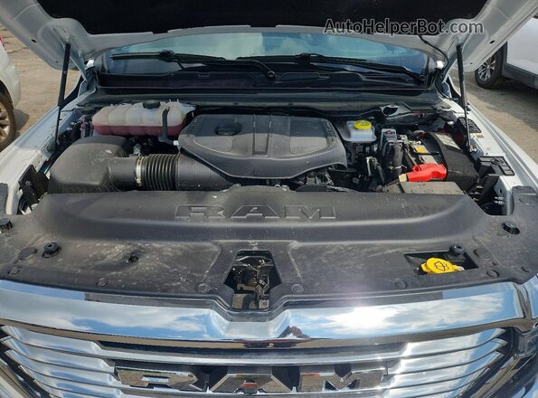 1C6SRFJP9TN281968 2026 RAM 1500 White Widok komory silnika