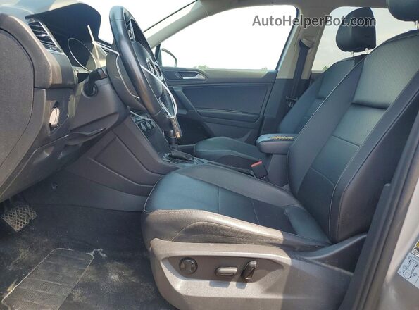 3VV2B7AX8LM015596 2020 VOLKSWAGEN TIGUAN Серебряный Вид панели приборов