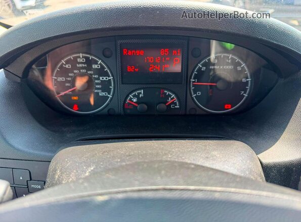 3C6TRVDG6KE546519 2019 RAM PROMASTER Белый Вид панели приборов