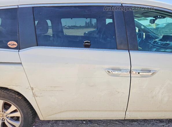 5FNRL5H69GB066126 2016 HONDA ODYSSEY White Engine compartment view