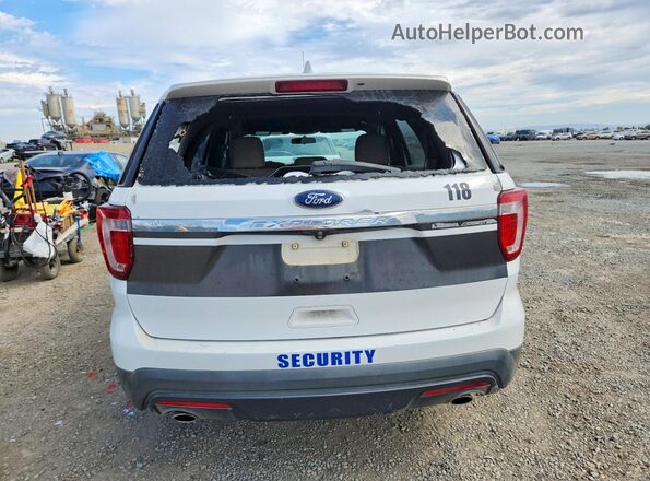 1FM5K7B86HGD42093 2017 FORD EXPLORER White ხელსაწყოთა პანელის ხედი